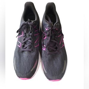 New Balance Women's FuelCell Propel V3 Running Shoe Size 9.5 W